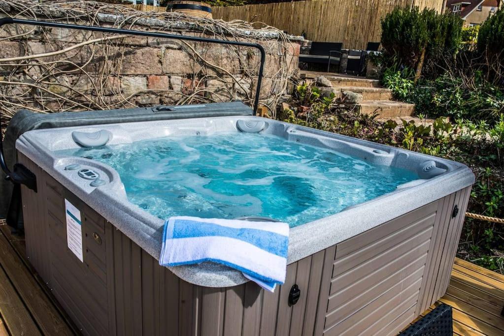 The Beach House-Devon- On The Beach- Sleeps 20 Villa Exmouth Eksteriør billede